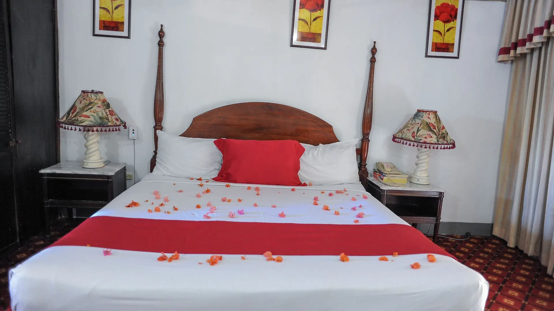***  Glorianna Hotel Montego Bay Jamaica